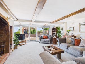 Lounge- click for photo gallery